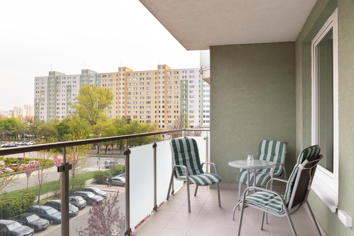 Great Tourist And Business Apartment Near Center Pressburg Exterior foto